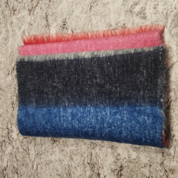 GAP Chunky Scarf - Picture 1 of 4